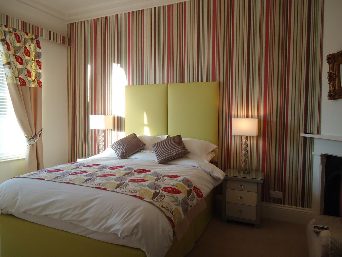 Westwell Hall อิลฟราคูมบ์ ภายนอก รูปภาพ